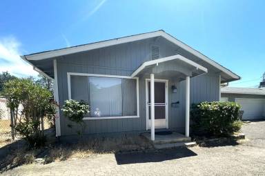 Main picture of 1768 Highland Ave