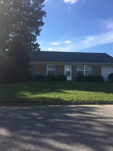 Main picture of 2829 Bamberg Pl