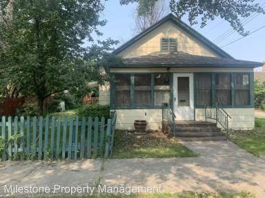 Main picture of 115 N Prairie Ave