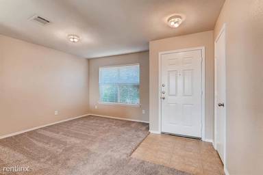 Main picture of 206 Christie Ln