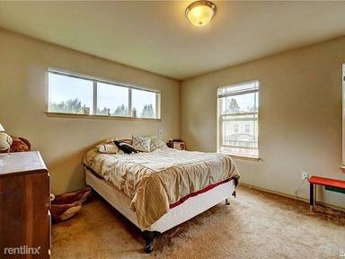 Main picture of 5809 29th Street Ct E