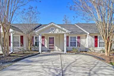 Main picture of 7885 Montview Rd