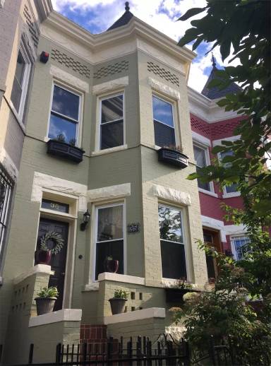 Main picture of 35 Q St NE