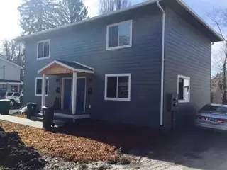 Main picture of 432 E 8th St