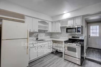 Main picture of 122 S Carey St