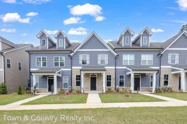 Main picture of 1057 N Main St