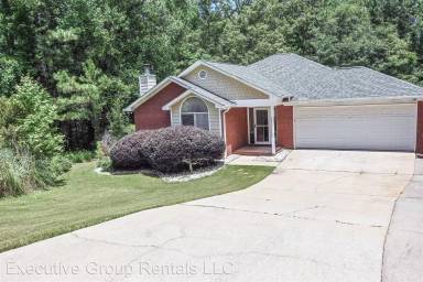 Main picture of 332 W Pine Dr