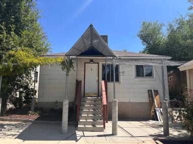 Main picture of 628 S Univ St