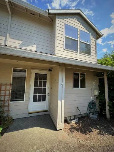 Main picture of 700 SW 206th Pl