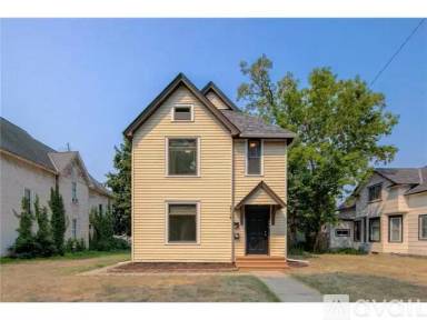 Main picture of 2706 Polk St NE
