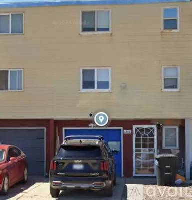 Main picture of 4206 Loomis Ave