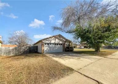 Main picture of 4007 Pickwick Ln