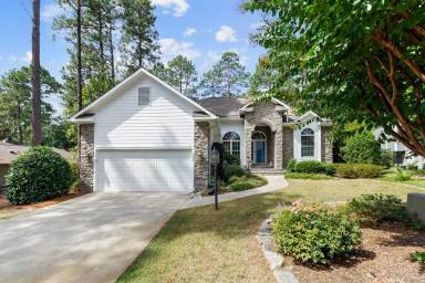 Main picture of 126 Triple Crown Cir