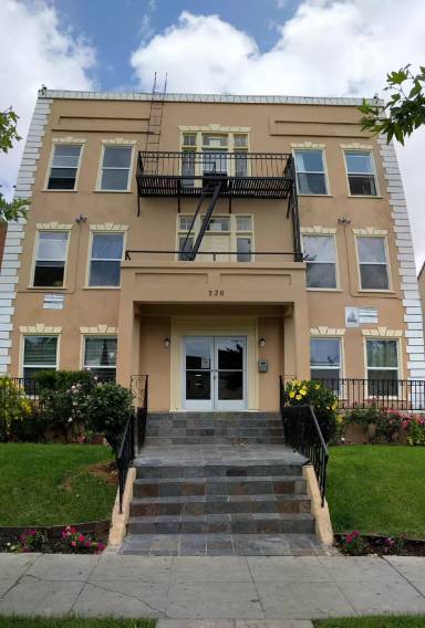 Main picture of 220 S Catalina St