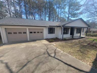 Main picture of 1431 Creekview Dr