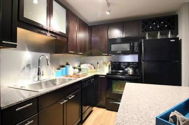 Main picture of 168 N Franklin St