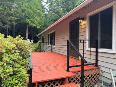 Main picture of 4005 NE Kedros Dr