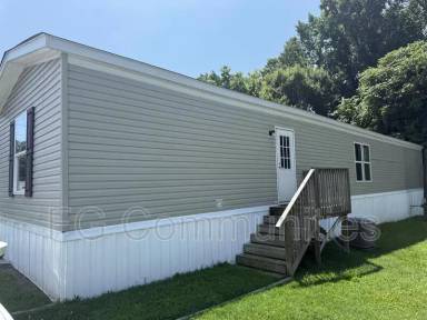 Main picture of 176 Sides Meadow Dr