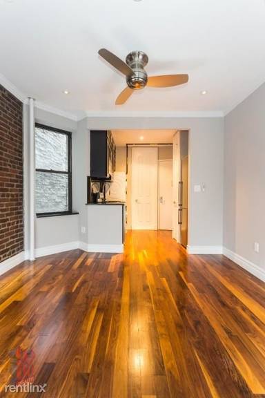 Main picture of 228 E 23rd St