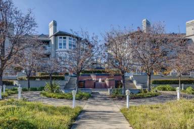 Main picture of 880 Meridian Bay Ln