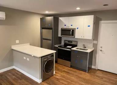 Main picture of 4625 S Drexel Blvd