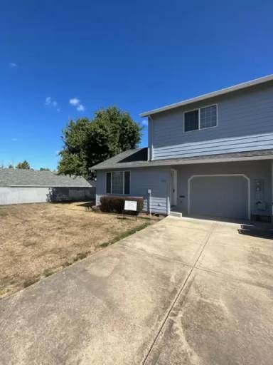 Main picture of 2720 NE 27th Ct