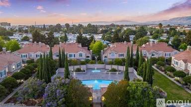 Main picture of 65 Mirabelli Cir