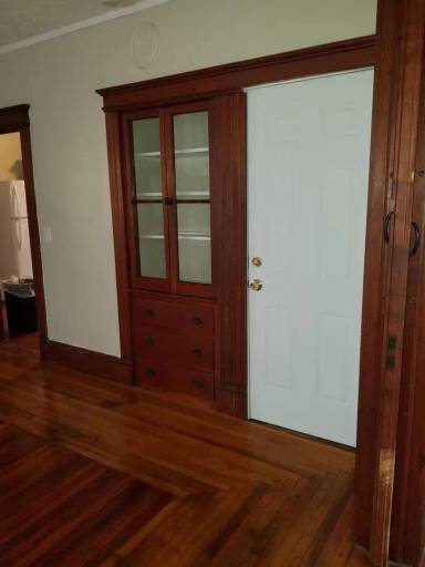 Main picture of 34 Roberts St