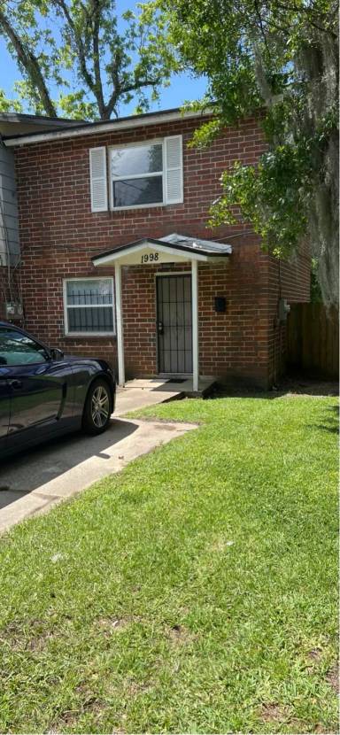 Main picture of 1998 Erline Dr