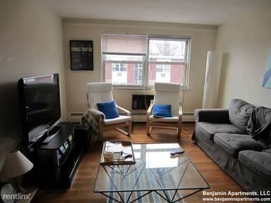 Main picture of 10 Commonwealth Ct