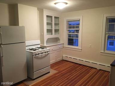 Main picture of 10 Circle Rd