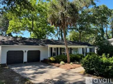 Main picture of 747 Gypsy Ln
