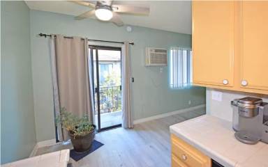 Main picture of 8641 Glenoaks Blvd