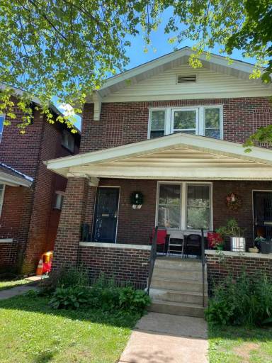 Main picture of 3332 Aubert Ave