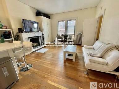 Main picture of 337 Beacon St