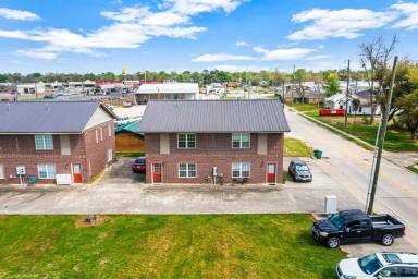Main picture of 434 W Parish Rd