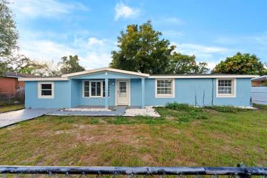 Main picture of 9604 N 18th St