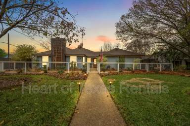 Main picture of 325 Crescent Rd