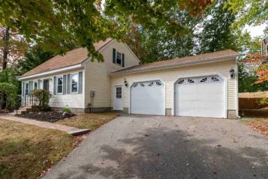 Main picture of 9 Wildflower Dr