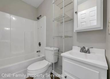 Main picture of 2216 E 17th St