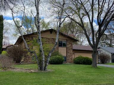 Main picture of 2431 Mounds Ave
