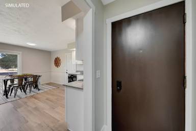 Main picture of 2900 S 52nd St