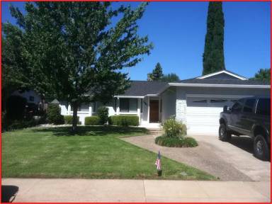 Main picture of 2940 Naples St