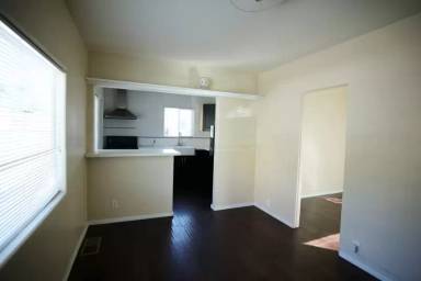 Main picture of 2601 Silver Lake Blvd