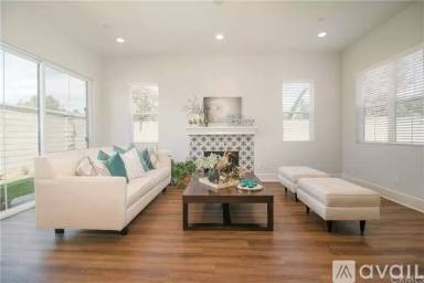 Main picture of 1045 Hope Ln