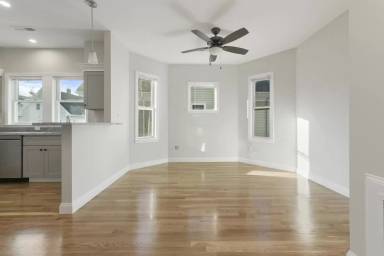 Main picture of 4 Benson St