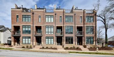 Main picture of 1027 South Main Street