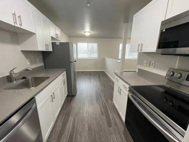 Main picture of 8819 Pacific Ave