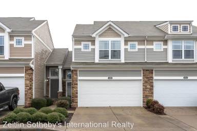 Main picture of 1056 Somerset Springs Dr