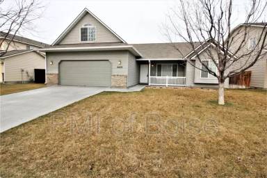 Main picture of 2452 W Bay Pointe Ave